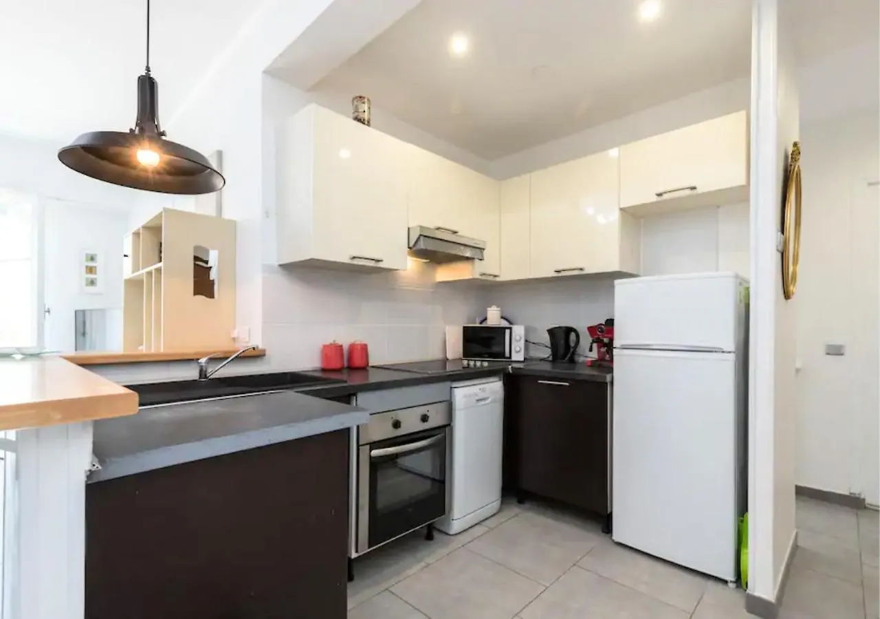 Beautiful & Spacious 2 Bed Apt Near Nice Center 0*,  France