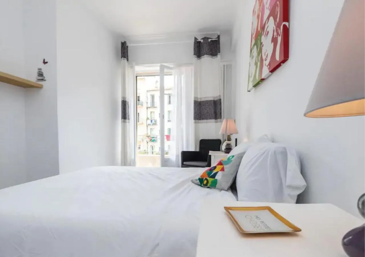 Beautiful & Spacious 2 Bed Apt Near Nice Center France